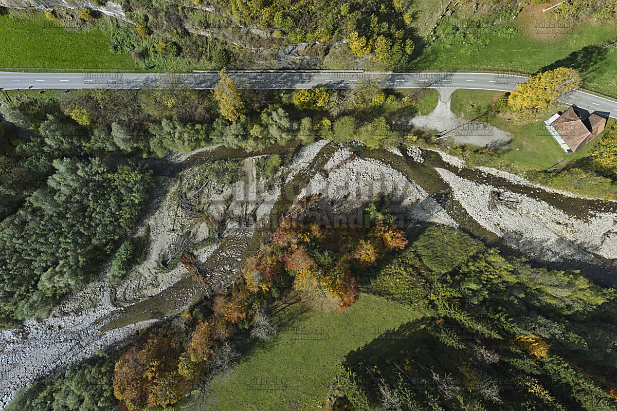 Auenlandschaft Teuffengraben Sackau Schwarzwasser Herbst Rueggisberg Naturpark Gantrisch Bern Bildarchiv Schweiz Aueninventar