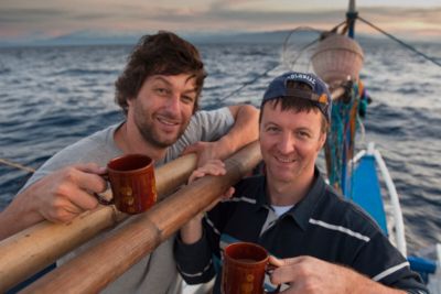 Yannick und Thomas auf Thunfisch-Fischer Reportage auf den Philippinen.